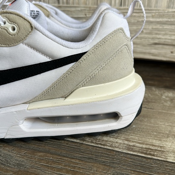 Nike Men's Nike White and Beige Sneakers - Picture 5 of 12